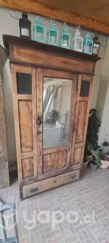 Ropero anitguo y estufa