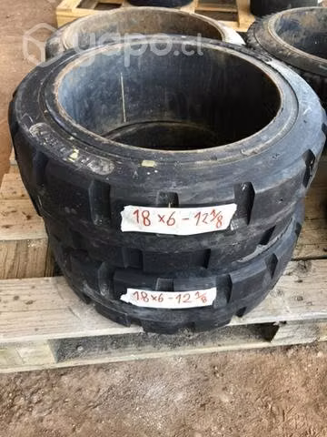 Neumáticos nuevos pata grúa horquilla macizo