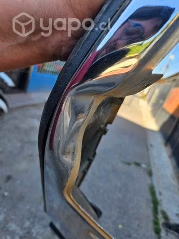 Parachoques trasero Silverado 2019 2022 detalle or