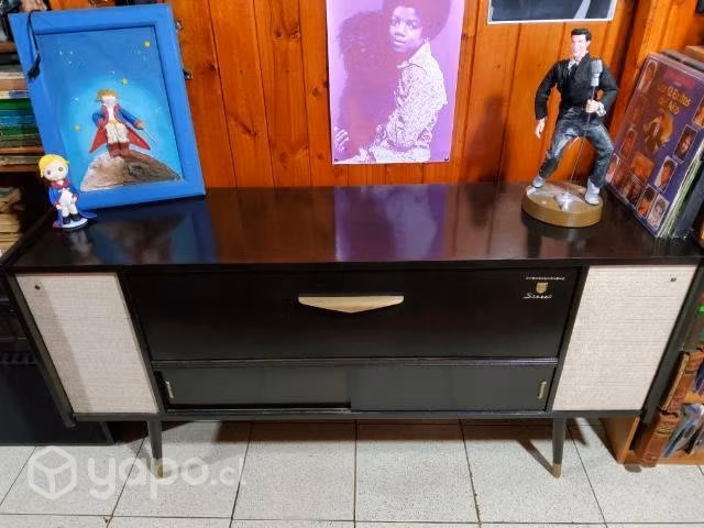 Radiofonógrafo Philips modelo F7SA58A