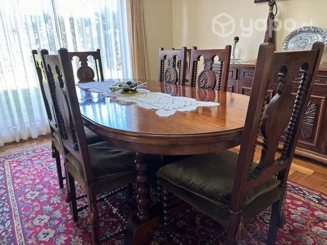 Comedor con 10 silla y buffet
