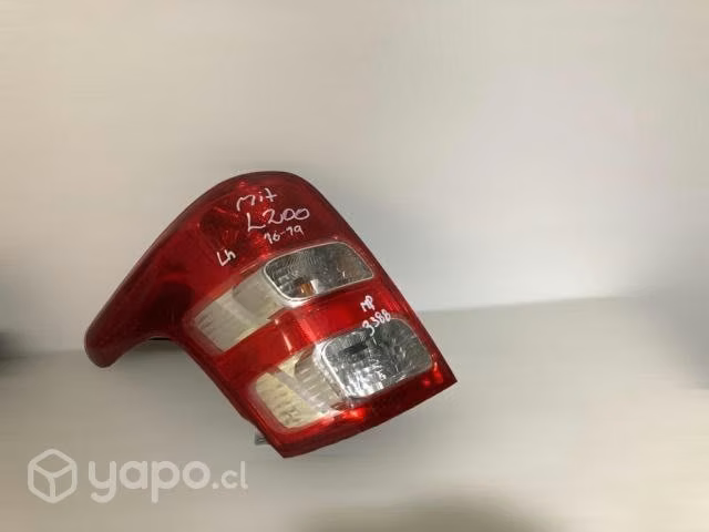 Foco trasero lh mitsubishi l