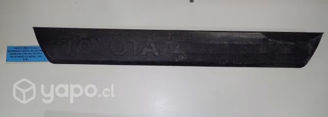 Tapiz Cubre Zócalo Ext Puerta Dela Derec Toyota Hi