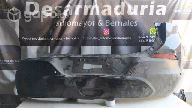 Parachoque trasero tracker 2021 a 2023. 2.1