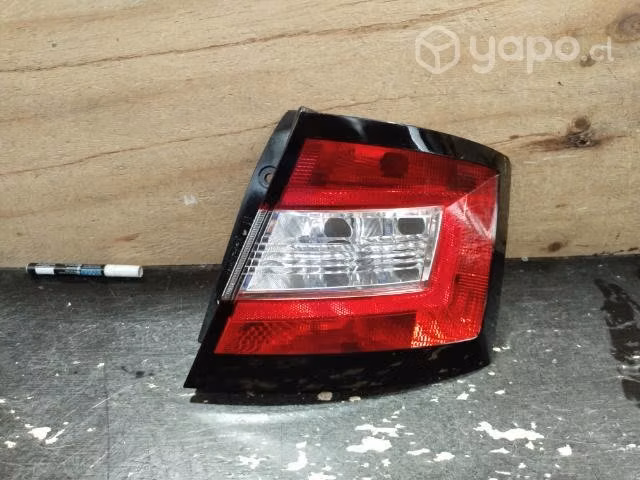 Foco Skoda Fabia /m01nj2