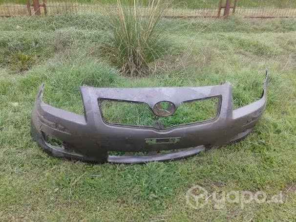 Parachoque delantero toyota avensis 2008