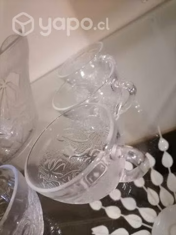 Ponchera, con díez tazas