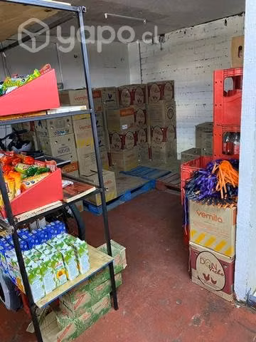 Se vende almacén