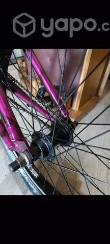 Bmx kink 2022 practicamente nueva
