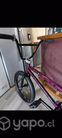 Bmx kink 2022 practicamente nueva
