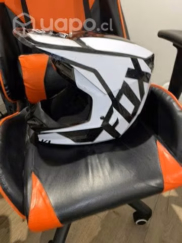 Casco marca fox