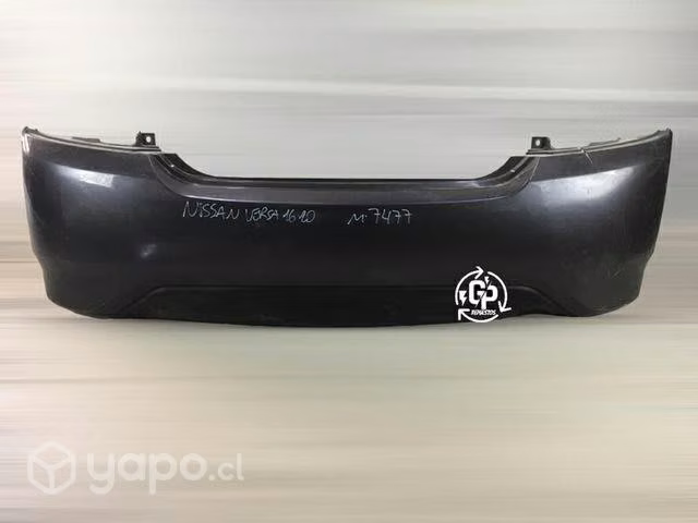 Parachoque trasero nissan versa 2016-2020