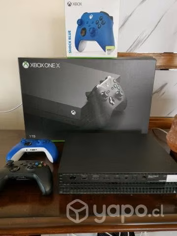 Xbox One X 1tb + 2 Joysticks