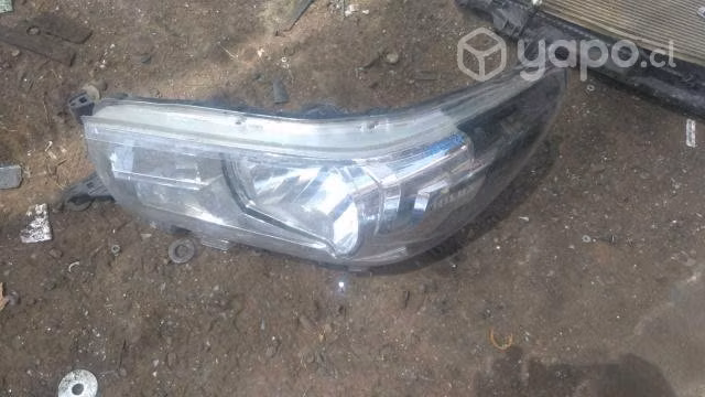 Optico izquierdo toyota hilux 2017-2018 original