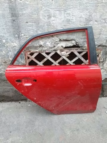 Puerta trasera kia new cerato 2019-2022 (derecha)