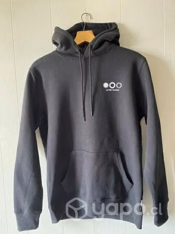 Poleron BELOW APPAREL