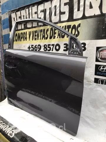 Puerta delantera derecha Toyota Yaris