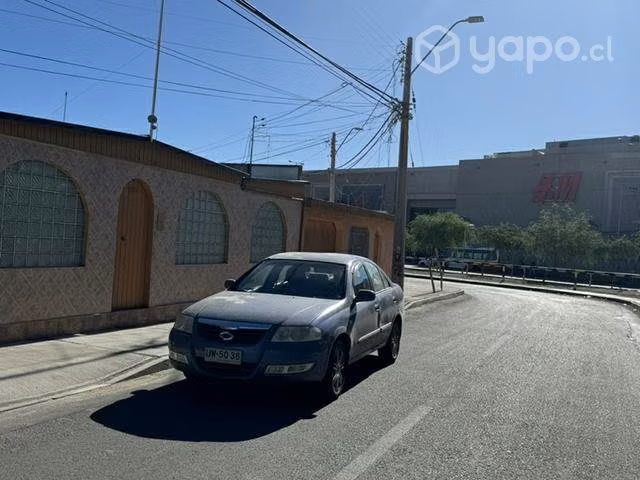Se vende casa en villa exótica frente a mall