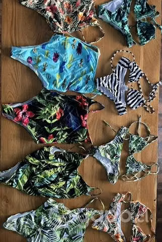 Lote de bikinis y trajes de baño Brasileños.
