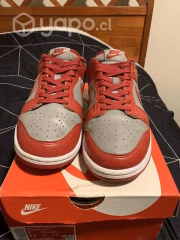 Dunks Retro Low Medium Grey Varsity Red - Imagen 2