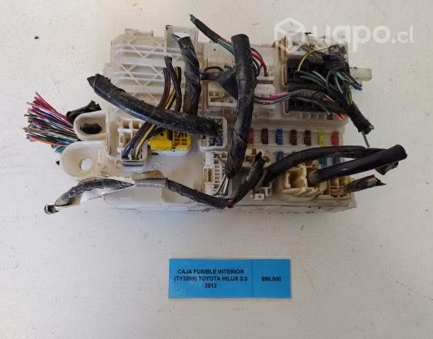 Caja Fusible Interior (TY3209) Toyota Hilux 3.0