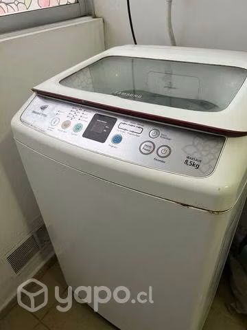 Lavadora blanca de 8.5 kilos