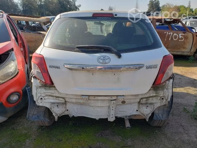 Foco trasero Toyota Yaris Sport 2013