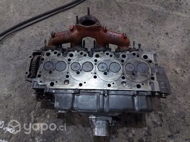 Culata de motor camión chevrolet npr 4.3