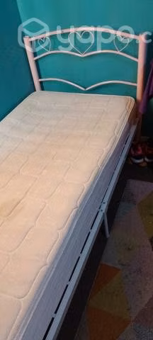 Cama en buen estado como nueva