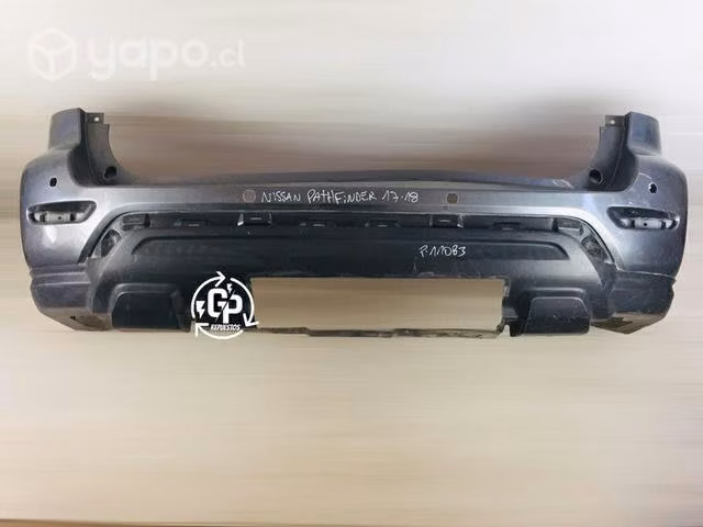 Parachoque trasero Nissan pathfinder 2017-2018