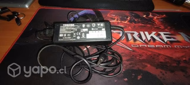 Cargador de notebook Toshiba - Imagen 2