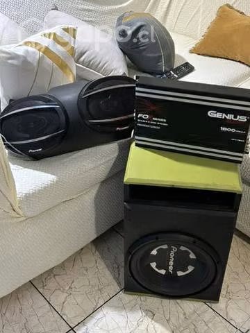 Bajo , amplificador , lengua