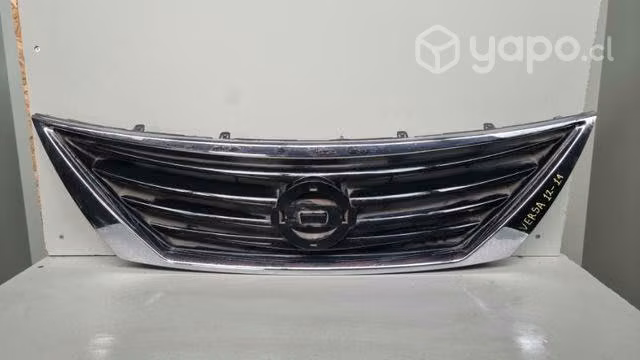Mascara Nissan versa 12-14 dmg la cisterna 04.3