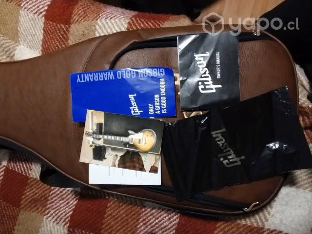 Guitarra Gibson Les Paul Tribute 2020 + Accesorios