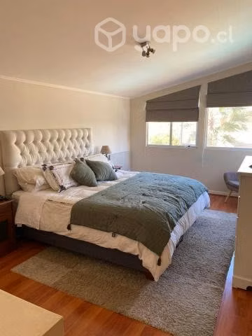 Casa con piscina.Condominio cerrado