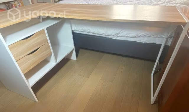 Escritorio de madera, poco uso - Imagen 2
