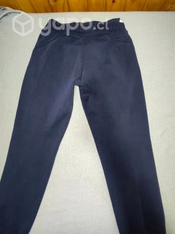 Pantalon buzo Puma
