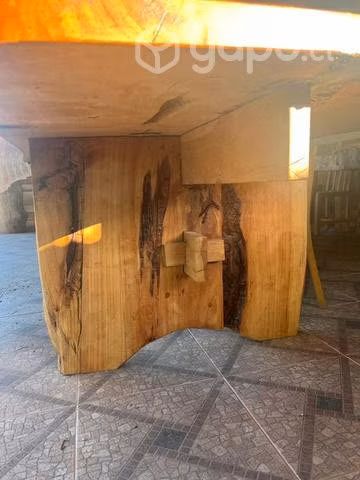 Mesa de Ciprés vidrificada