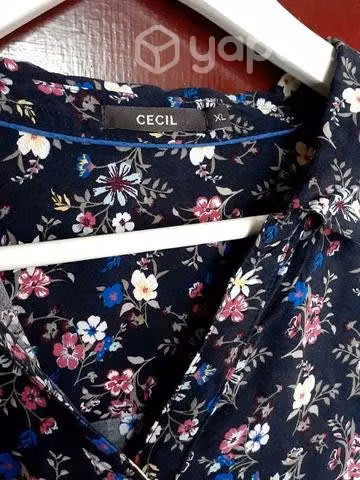 Blusa floreada