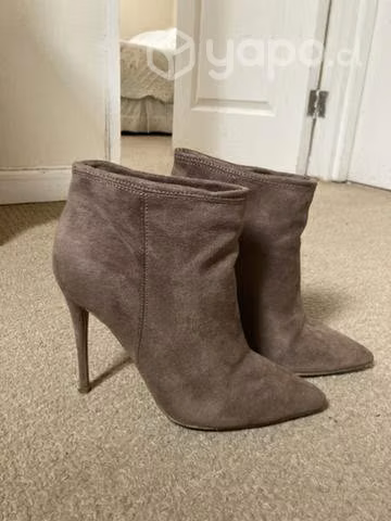 5 par de zapatos número 35 de marcas