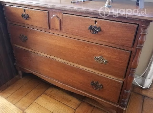 Cómoda de madera cic