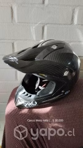 Cascos de moto y bicicleta nuevos para jóvenes