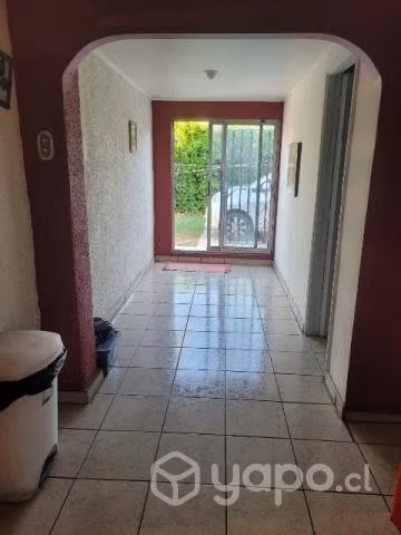 Casa esquina de 4 habitaciones y 1 baño