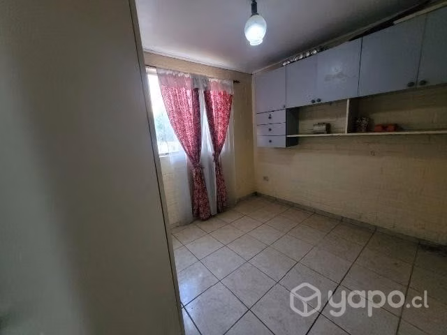 Casa esquina de 4 habitaciones y 1 baño