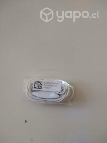 Audífonos para celulares móviles. nuevos. blancos