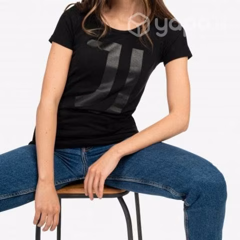 Polera Mujer Juventus C/ Logo Estampado Negro - Imagen 5