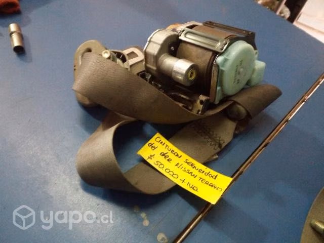 Cinturon seguridad delant derec Nissan Terrano