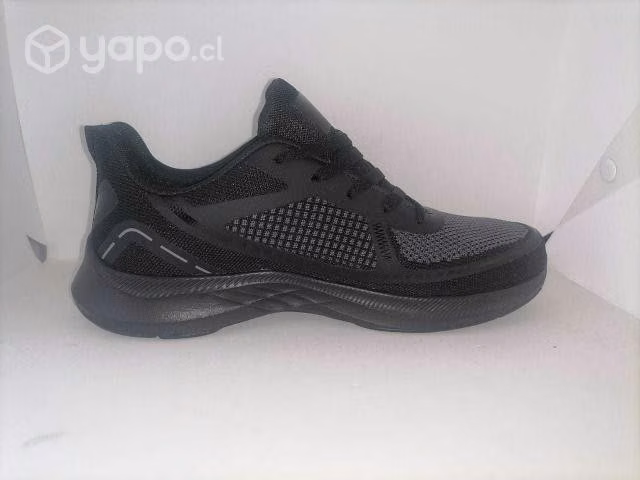 Zapatillas Color Negras de Hombre