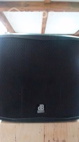 Subwoofer marca dB technologies 800watts ,pr