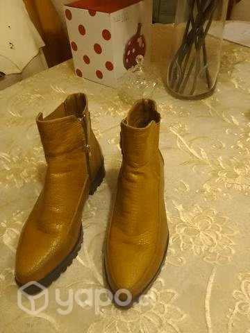 Botines de mujer Nro. 39